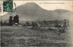 Arrivee des Cars au Puy de Dome