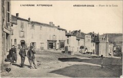 Ardes-sur-Couze Place de la Croix à Ardes