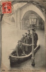 Carte postale ancienne Crue de la Seine - Le Passeur, du Pont National au Pont de Tolbiac
                                                                     à Paris 13e
                                