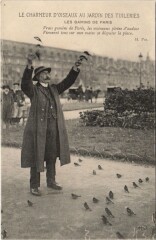 Paris 1e Jardin des Tuileries Charmeur d'Oiseau à Paris 1er