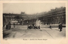 Paris 1e Jardin du Palais Royal à Paris 1er