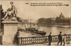 Paris 1e Perspective sur la Seine à Paris 1er