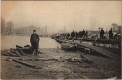 Inondations 1910 Paris Esplanade des Invalides Sapeurs du genie