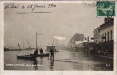 Carte postale ancienne Paris inondé - Quai de la Gare
                                                                     à Paris 13e
                                