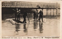 Inondations de Paris, Janvier 1910 - Bercy - Pont Paris Lyon Marseille - Pompiers sauveteurs à Paris 12e