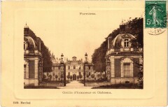 Ferrieres - Grille d'Honneur et Chateau
