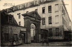 Juilly - L'Entree du College à Juilly