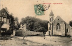 La Houssaye - Place de l'Eglise