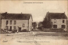 Lamothe Bromont-Lamothe - Place de la Fontaine à Bromont-Lamothe