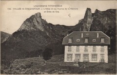 Vallee de Chaudefour - L'Hotel et les Rochers de la Rancune
