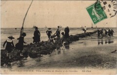 Trouville Petits Pecheurs de Moules et de Crevettes