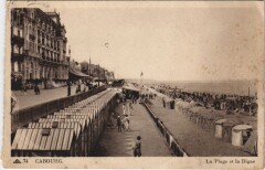 Cabourg - La Plage et la Digue à Cabourg