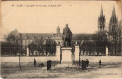 Caen Le Lycee et la Statue de Louis Xiv