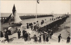 Trouville Deauville - Les Jetees a l'Heure de la Maree à Deauville