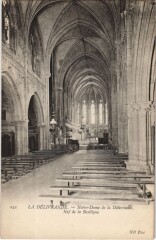 La Delivrande Notre-Dame de la Delivrande - Nef de la Basilique