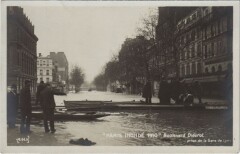 Carte postale ancienne Paris Inondé 1910 - Boulevard Diderot
                                                                     à Paris 12e
                                