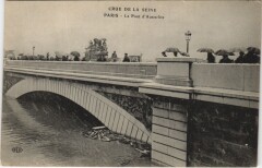 Carte postale ancienne Crue de la Seine - Le Pont d'Austerlitz
                                                                     à Paris 12e
                                