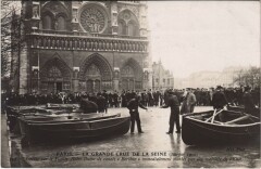 Inondations 1910 Paris Parvis Notre-Dame Bateaux Berthon