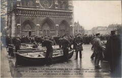 Inondations 1910 Paris Parvis Notre-Dame Bateaux Berthon