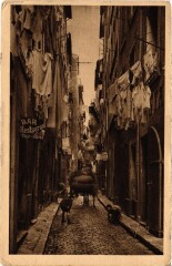 Marseille - Un Rue du Vieux Quartier (Vieux Port) à Marseille