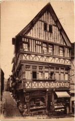 Lisieux Maion du Xve siecle Rue de la Paix à Lisieux