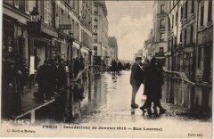 Carte postale ancienne Inondations de Janvier 1910 - Rue Lourmel
                                                                     à Paris 15e
                                