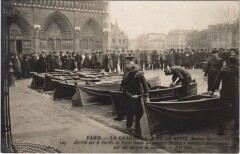 Inondations 1910 Paris Parvis Notre-Dame Bateaux Berthon