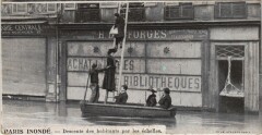 Inondations 1910 Paris descente des habitants par les echelles