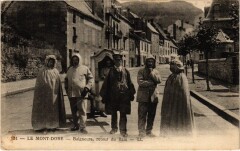 Le Mont-Dore - Baigneurs retour du Bain à Mont-Dore