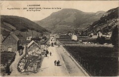 Puy-de-Dome-Mont-Dore l'Avenue de la Gare et le Puy-Gros -
																					63240 Mont-Dore
																			