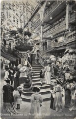 Paris Grands Magasins du Printemps Escalier Central