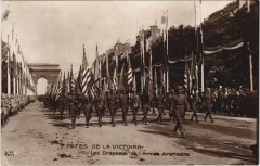 Paris Fetes de la Victoire Drapeaux de l'Armee Americaine