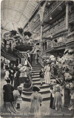 Paris Grands Magasins du Printemps Escalier Central
