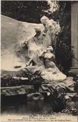 Paris Monument Alfred Musset