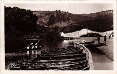 Plage du Lac Chambon - l'Embarcadere