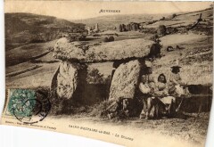 Saint-Nectaire-le-Bas - Le Dolmen à Saint-Nectaire