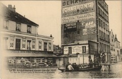 Carte postale ancienne Le XVe Arrondissement inondé (Janvier 1910) - La Rue des Usines (près le Boulevard de Grenelle)
                                                                     à Paris 15e
                                