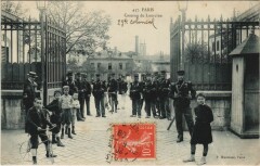 Carte postale ancienne Caserne de Lourcine
                                                                     à Paris 13e
                                