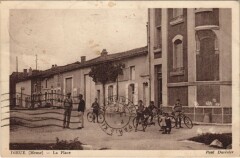 Dieue - La place