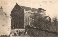 L'Eglise -
																					85750 Angles
																			
