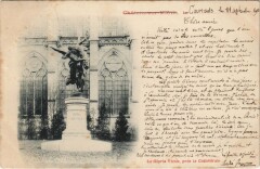 Chalons-sur-Marne Le Gloria Victis pres al Cathédrale