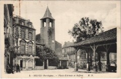Belves - Place d'Armes et Beffroi