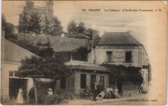 Erigne - Le Chateau - L'Arret des Trmways