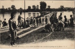 Angers - Le 6 Genie procedant a des excercies de pontage -
																					49100 Angers
																			
