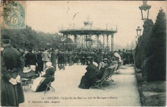 Angers-Le Jardin du Mail un jour de Musique militaire -
																					49100 Angers
																			