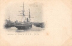 Saint Nazaire - Steamer De La C.G.T. à Saint-Nazaire