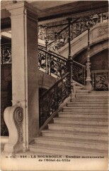 La Bourboule - Escalier monumental de l'Hotel-de-Ville à La Bourboule