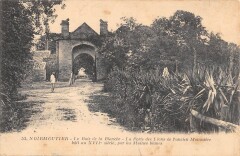 Noirmoutier - Le Bois De La Blanche - La Porte Des Lions De L'Ancien Mona