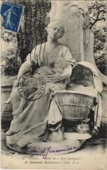 Lille Motif du Petit Quinquin du Monument Desrousseaux à Lille