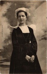 Folklore - Jeune Fille de Riec-sur-Belon - Bretagne